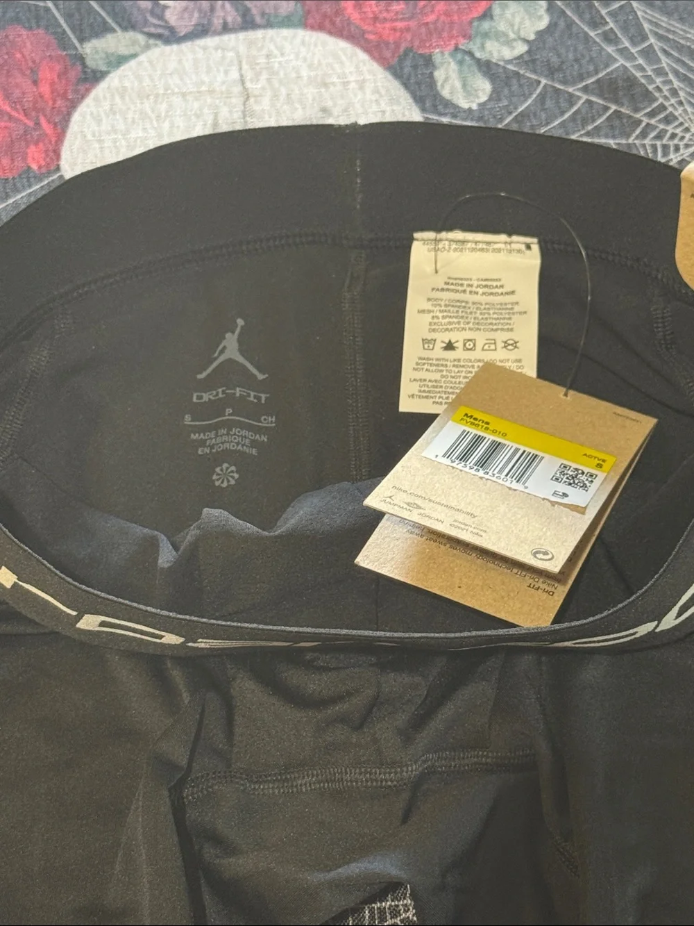 NWT NIKE DRI-FIT AIR JORDAN SPORT BLACK/WHITE COMPRESSION SHORTS SZ MENS SMALL